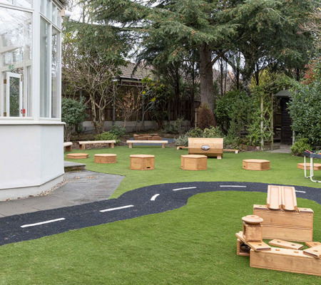 outdoor-space-at-monkey-puzzle-woodford